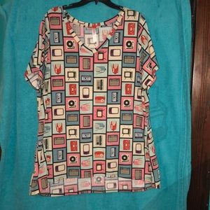 LuLaRoe Christy tee